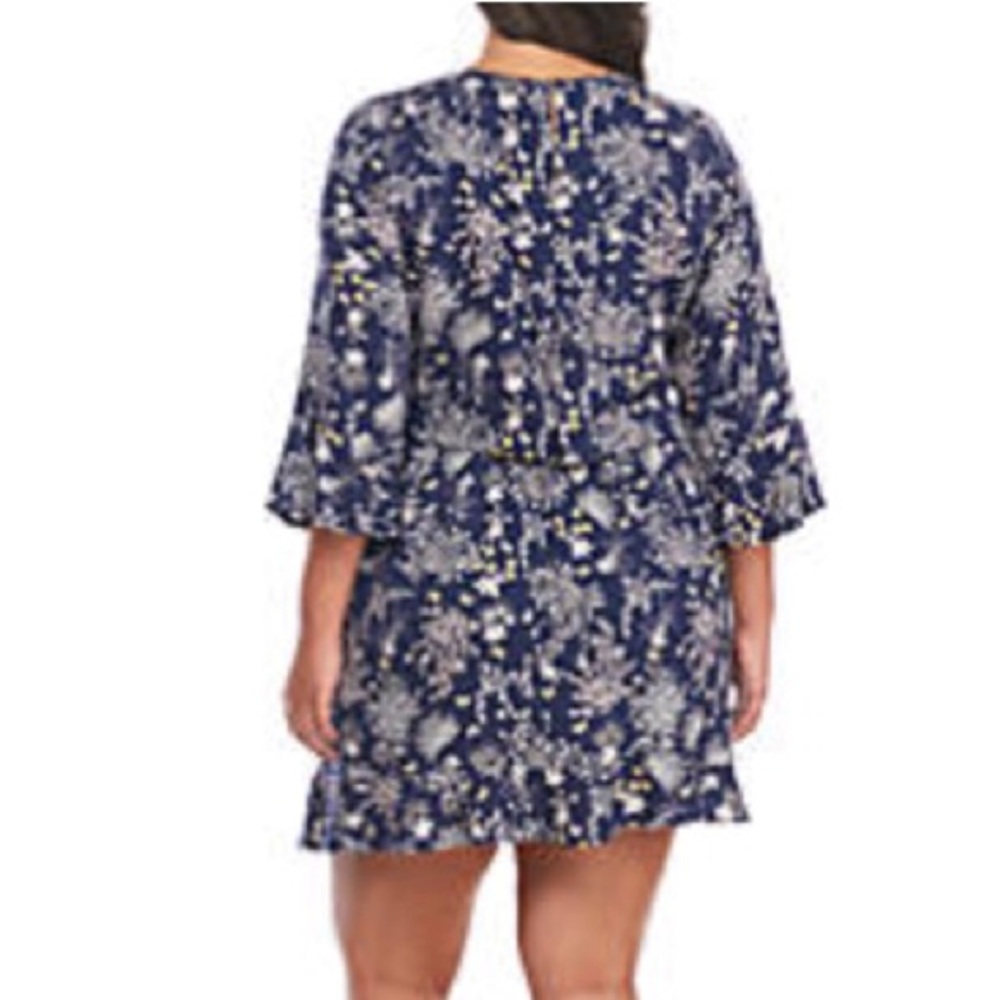 Beautiful Floral Pattern Dress - Picture 7 of 7